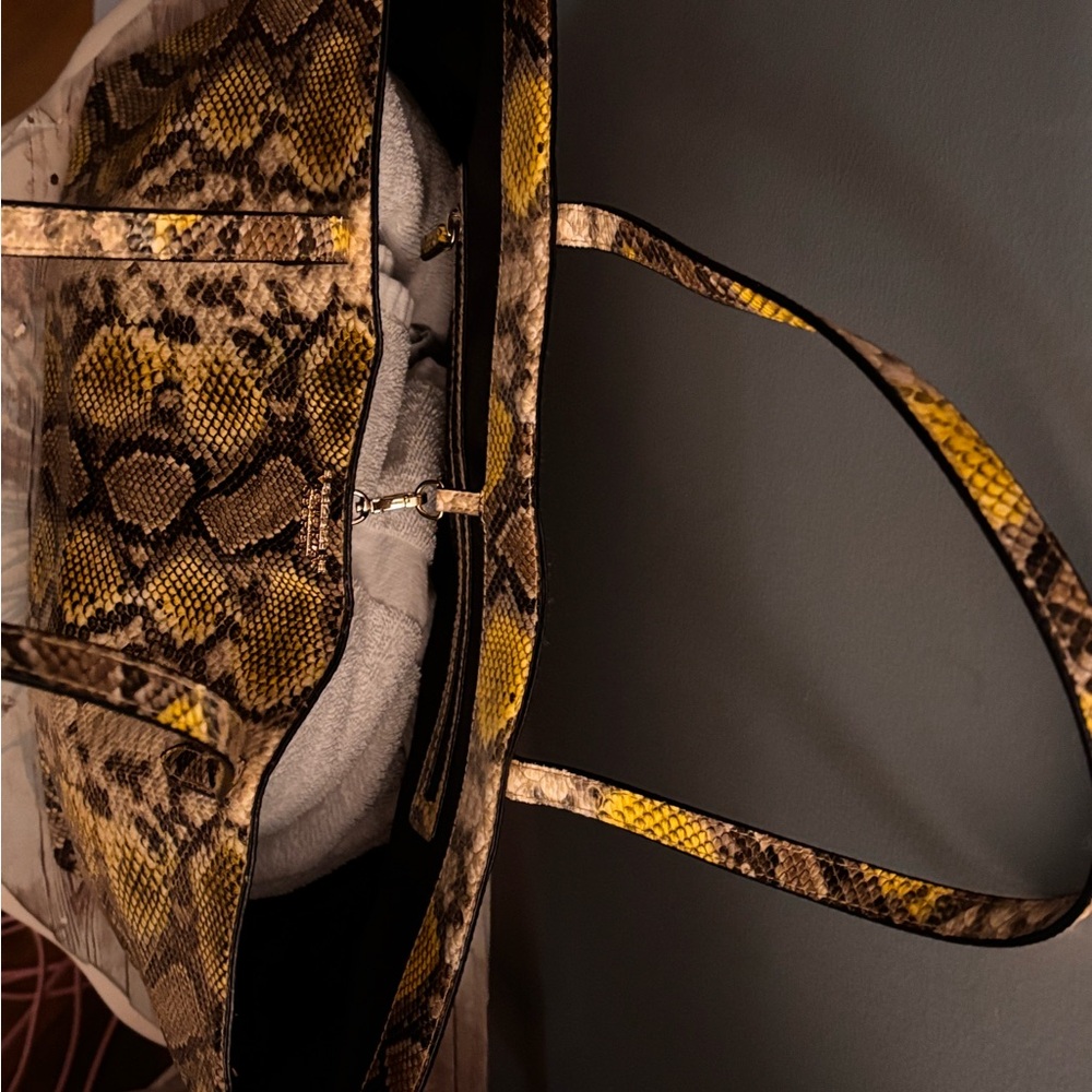 VS snake, print, yellow black Bag - Picture 6 of 9